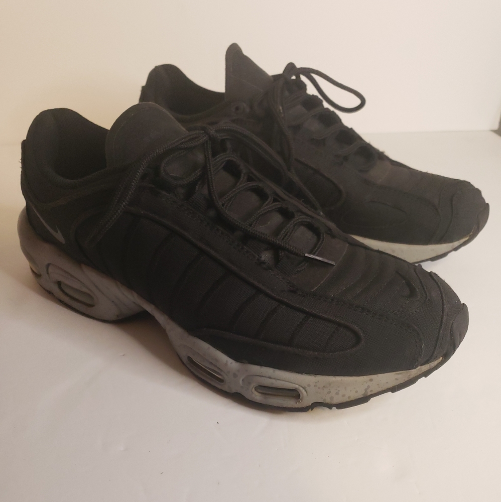 Nike Air Max Tailwind 4 IV (2018) BV1357-002 Black Volt Mens Size US 10